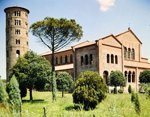 教会と鐘楼の眺め 作： Byzantine School